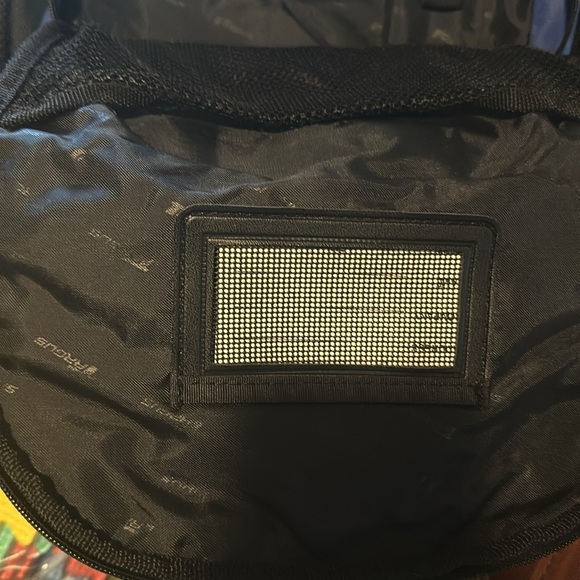 Targus backpack navy blue/black padded back and adjustable straps - Picture 4 of 8